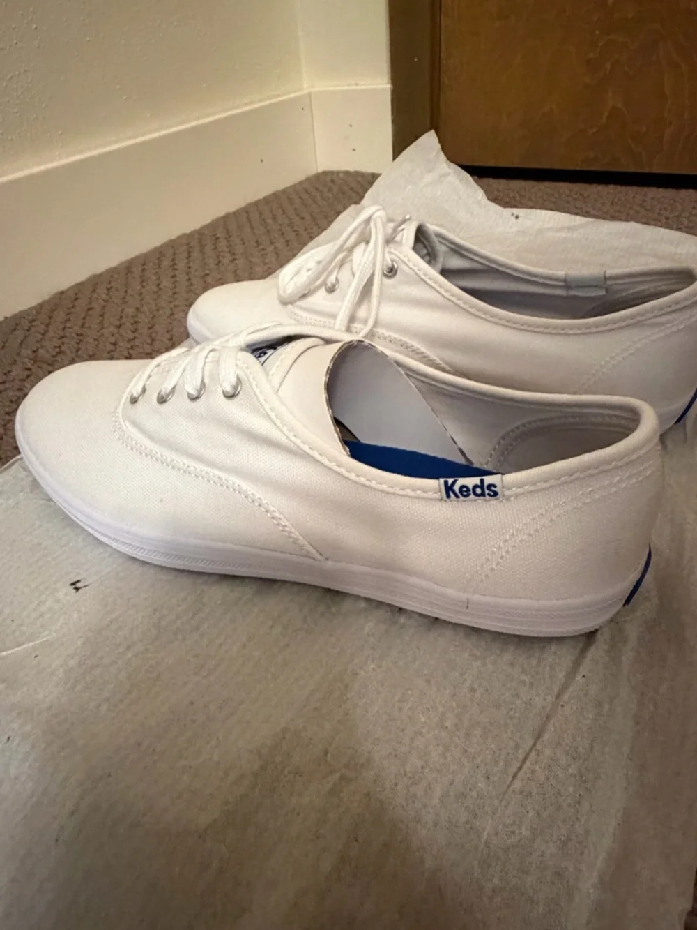 Keds White Canvas Low-Top Sneakers 6.5 wide - Picture 3 of 6